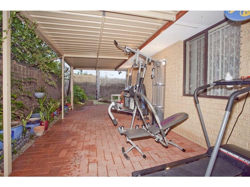 7 Dixon Ave, Kewdale WA 6105