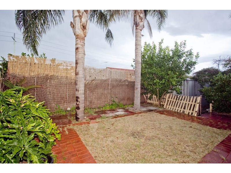 7 Dixon Ave, Kewdale WA 6105