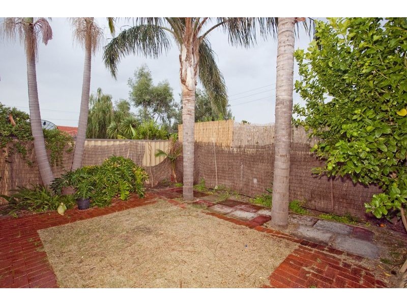 7 Dixon Ave, Kewdale WA 6105