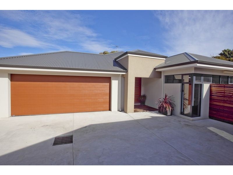 18A Abercorn Road, Forrestfield WA 6058