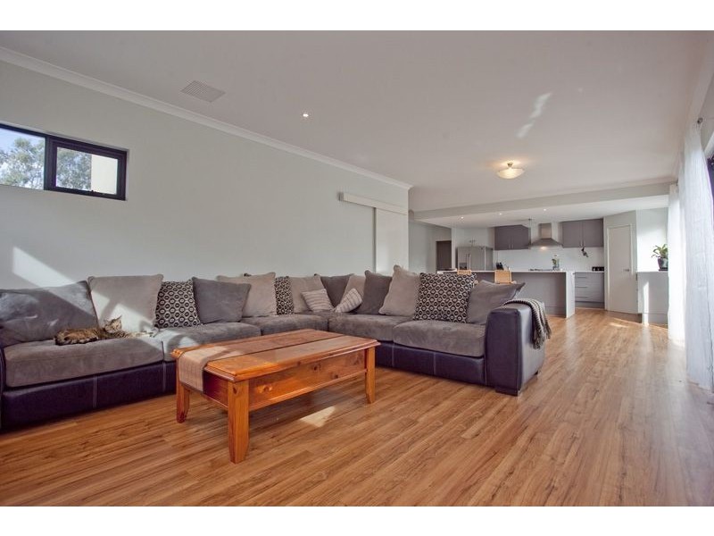 18A Abercorn Road, Forrestfield WA 6058