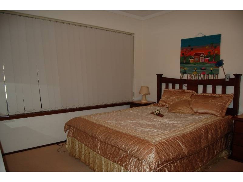 12A Claygate Rd, Hamilton Hill WA 6163