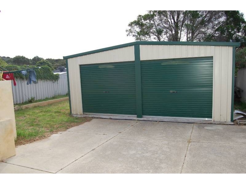12A Claygate Rd, Hamilton Hill WA 6163