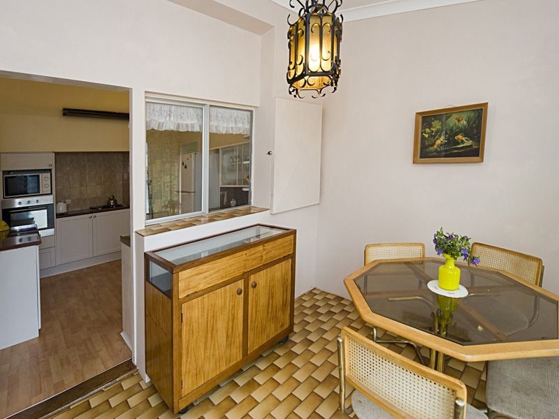 29 Victoria St, St James WA 6102