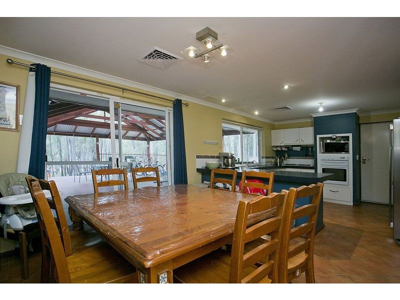 12 Buckland Grove, Mount Helena WA 6082