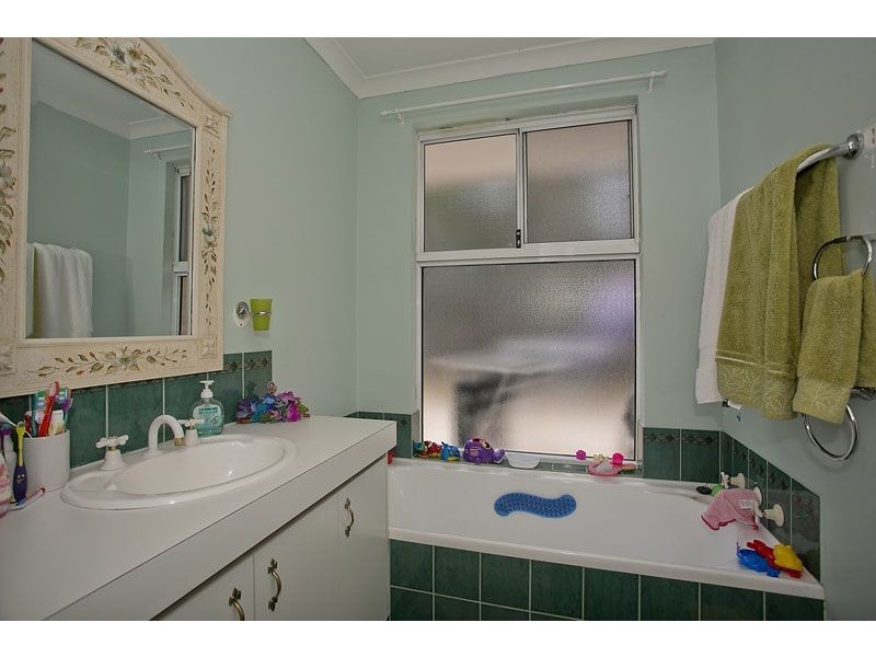 12 Buckland Grove, Mount Helena WA 6082