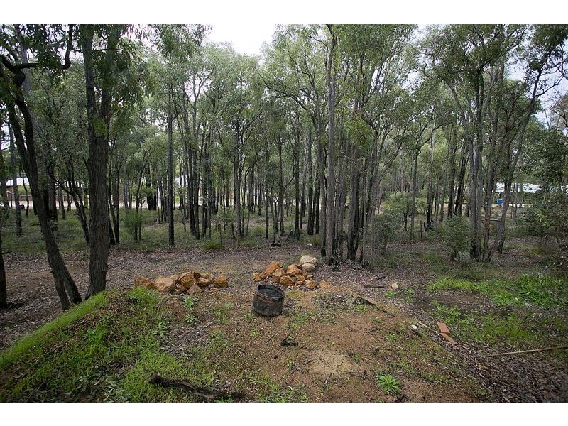 12 Buckland Grove, Mount Helena WA 6082