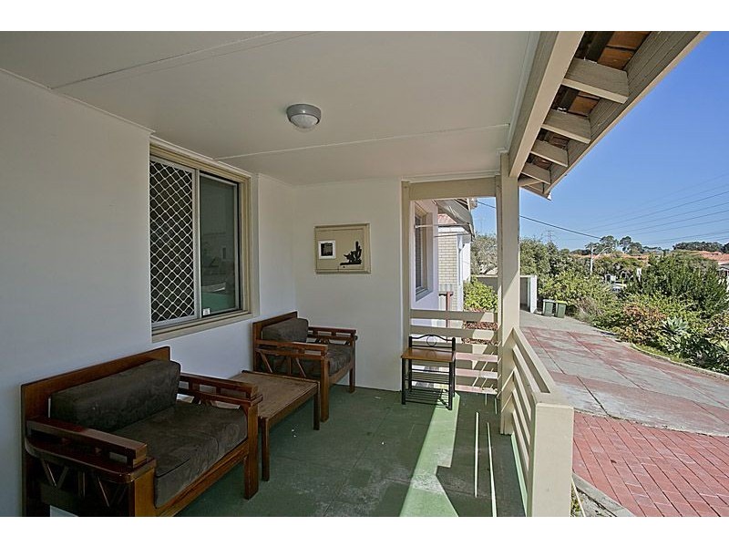 126 Hill View Terrace, St James WA 6102