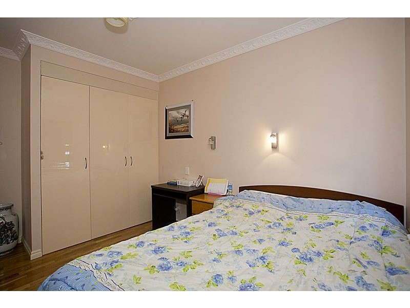 126 Hill View Terrace, St James WA 6102