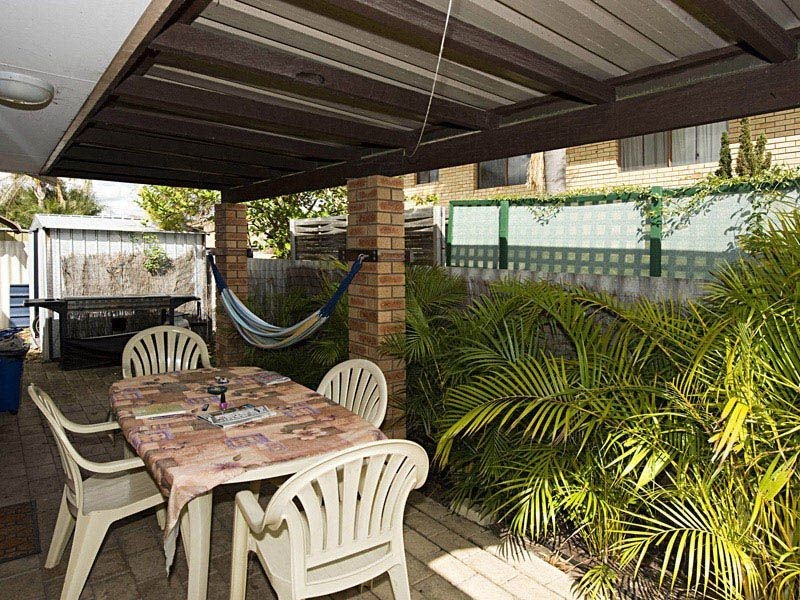 9/10 Chappel St, Dianella WA 6059