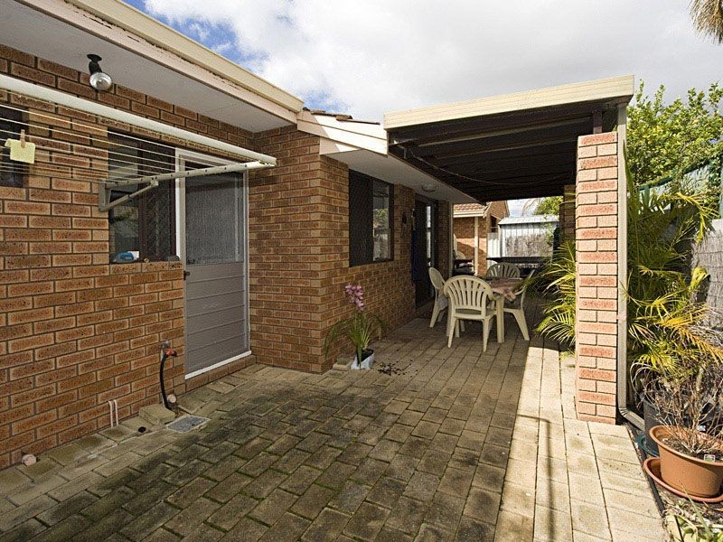 9/10 Chappel St, Dianella WA 6059