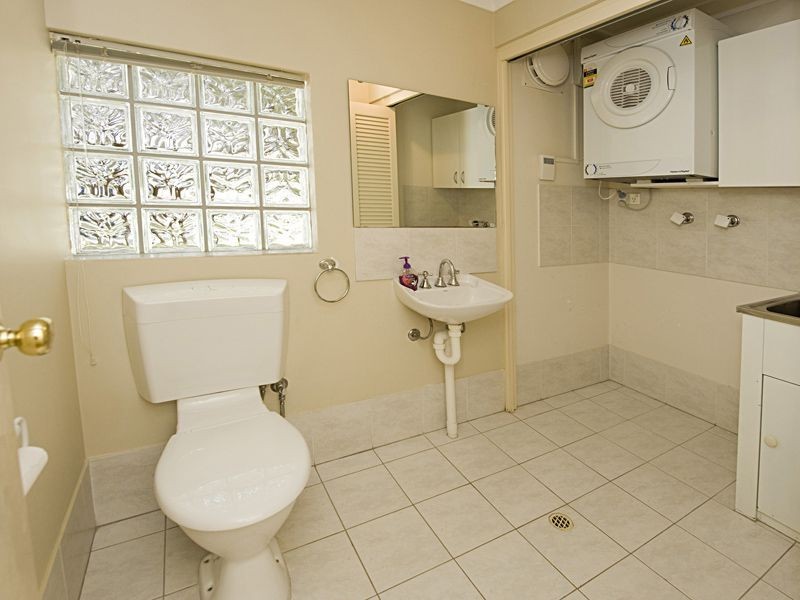 1/6 Gloucester Street, Victoria Park WA 6100