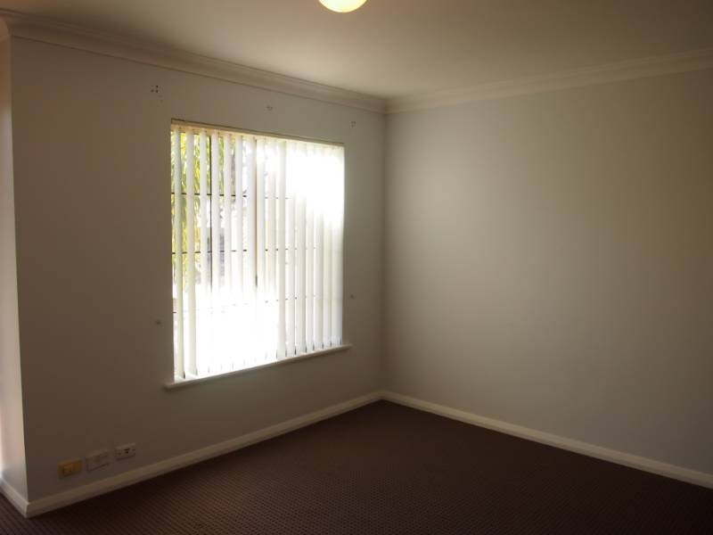4/5 MacLeod Road, Applecross WA 6153