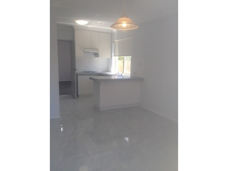 4/5 MacLeod Road, Applecross WA 6153