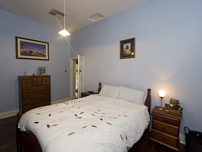 76 KENT STREET, East Victoria Park WA 6101