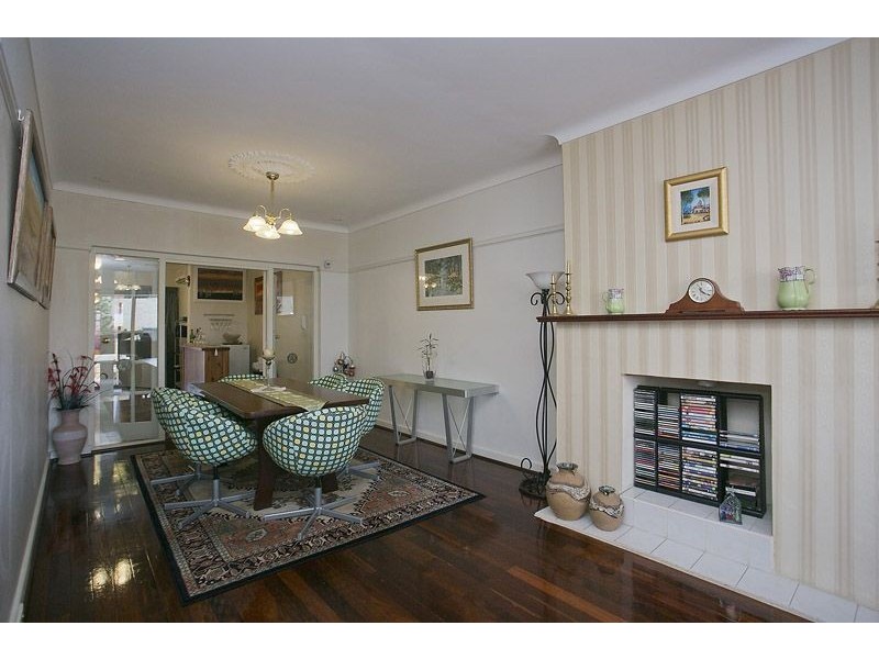 210 Shepperton Rd, East Victoria Park WA 6101