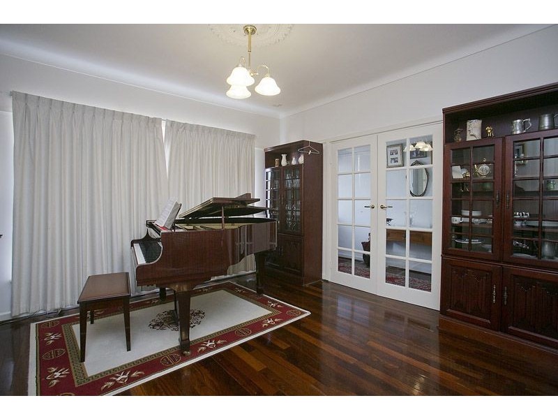 210 Shepperton Rd, East Victoria Park WA 6101