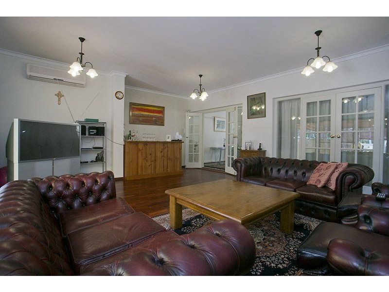 210 Shepperton Rd, East Victoria Park WA 6101