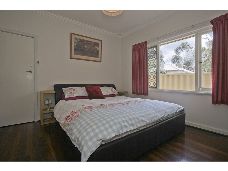 210 Shepperton Rd, East Victoria Park WA 6101