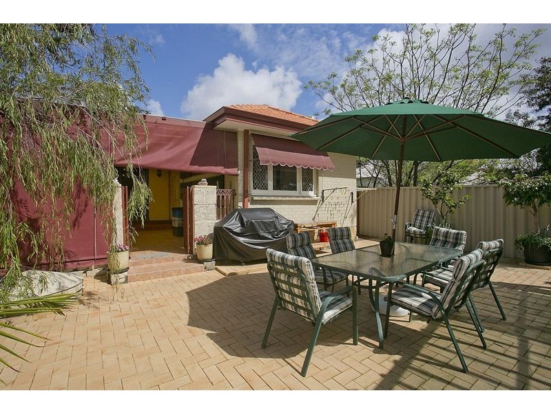 210 Shepperton Rd, East Victoria Park WA 6101