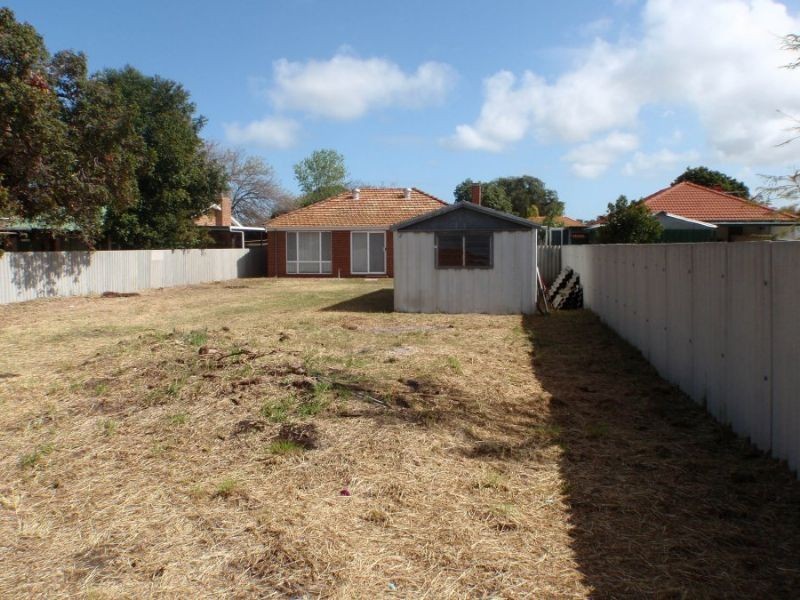 40 ARMSTRONG ROAD, Wilson WA 6107