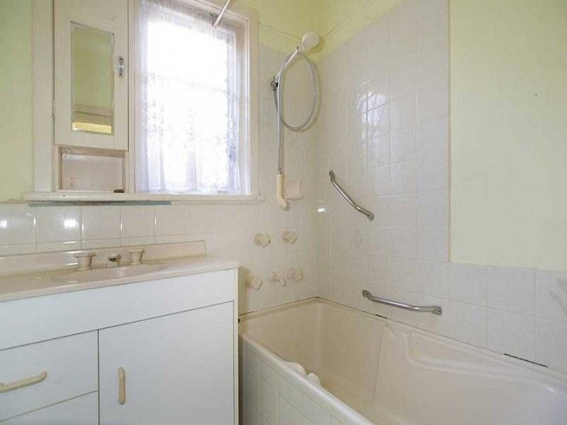 397 Berwick St, St James WA 6102