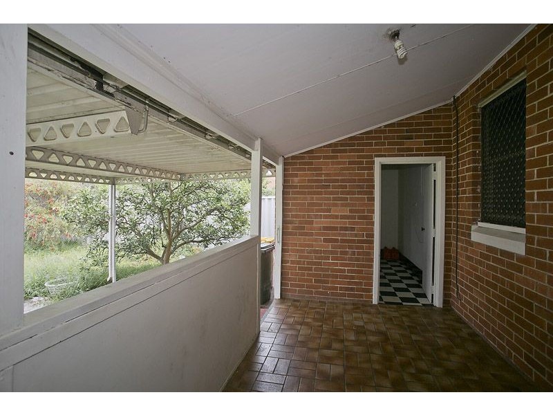 397 Berwick St, St James WA 6102