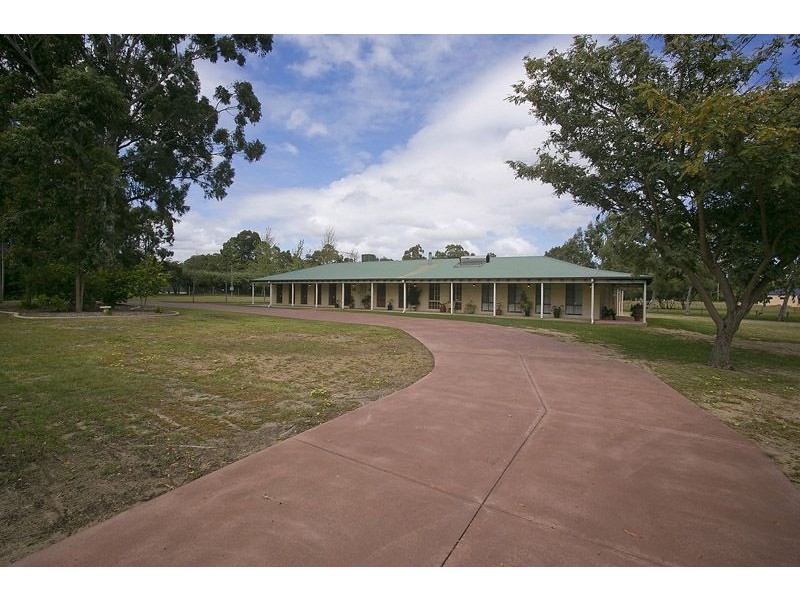 80 Crystal Brook Road, Wattle Grove WA 6107