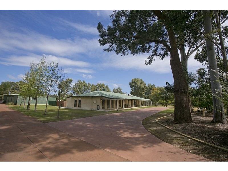 80 Crystal Brook Road, Wattle Grove WA 6107