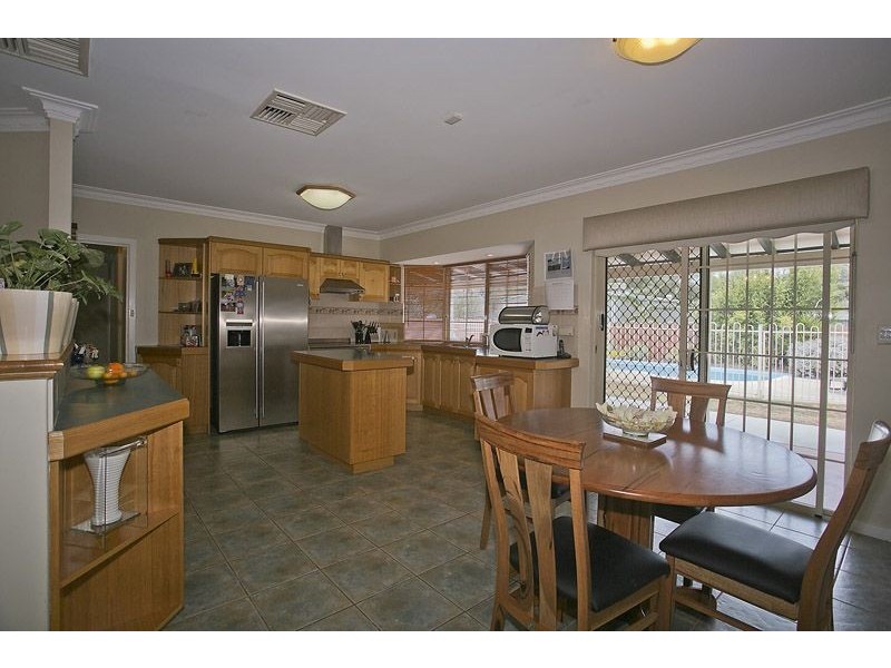 80 Crystal Brook Road, Wattle Grove WA 6107