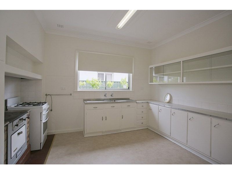 40 Salisbury Street, St James WA 6102