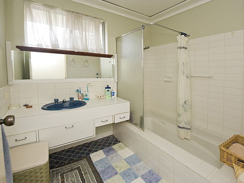 32 Redmond Street, Salter Point WA 6152