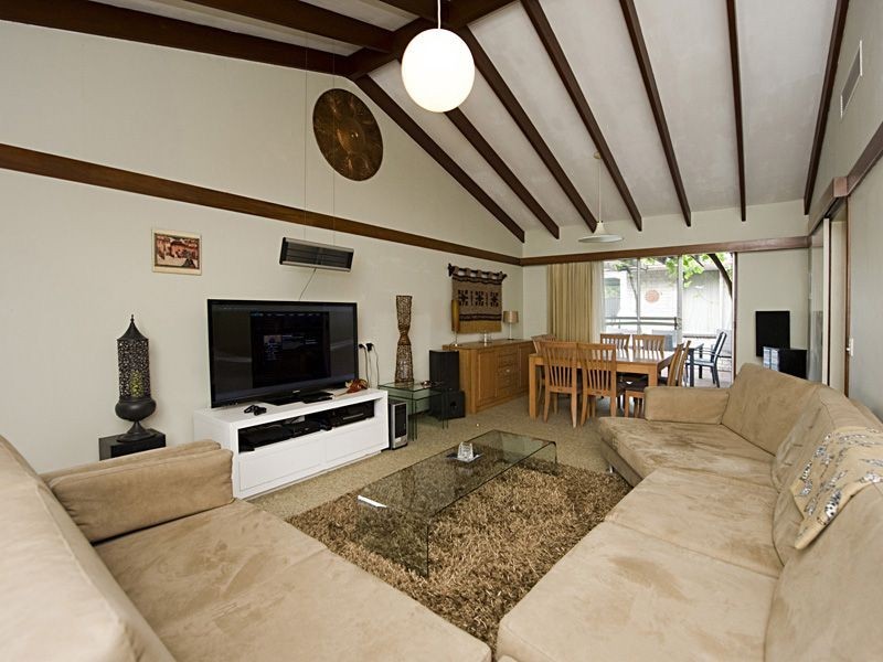 32 Redmond Street, Salter Point WA 6152