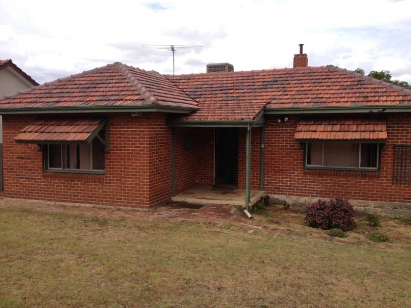 22 Upton Street, St James WA 6102