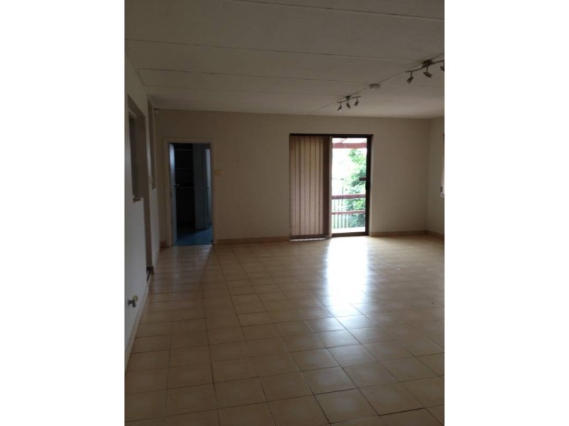 22 Upton Street, St James WA 6102