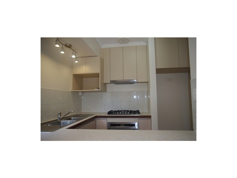 4/15 Pitt Street, St James WA 6102