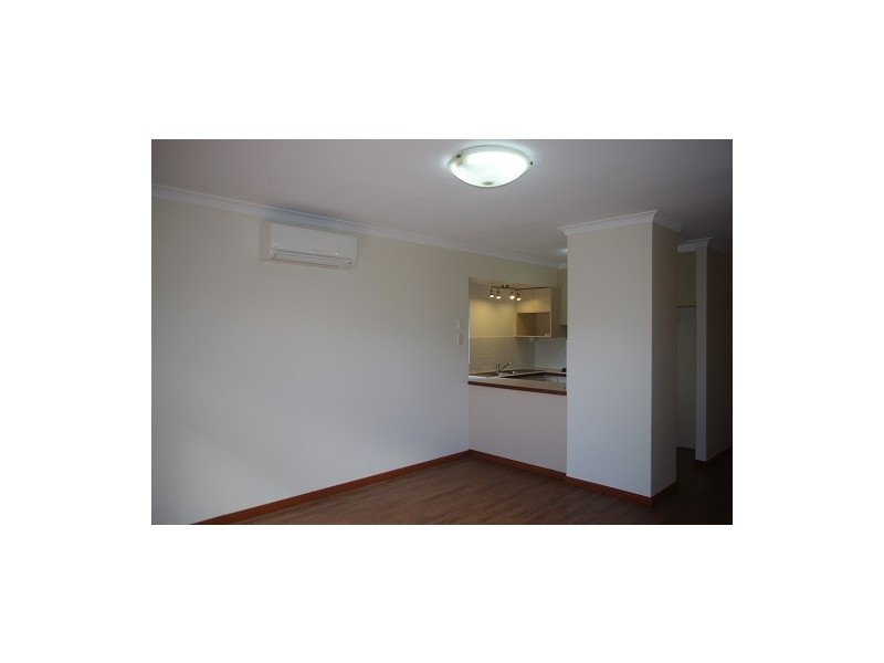 4/15 Pitt Street, St James WA 6102
