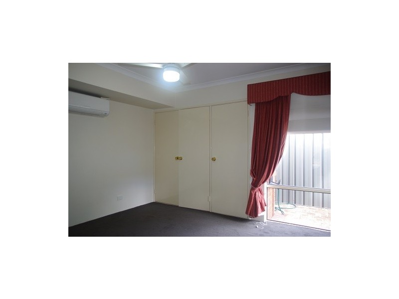 4/15 Pitt Street, St James WA 6102