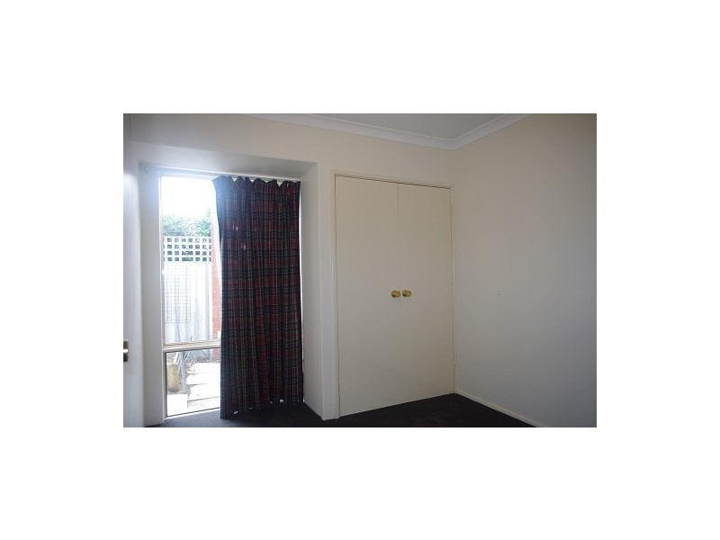 4/15 Pitt Street, St James WA 6102