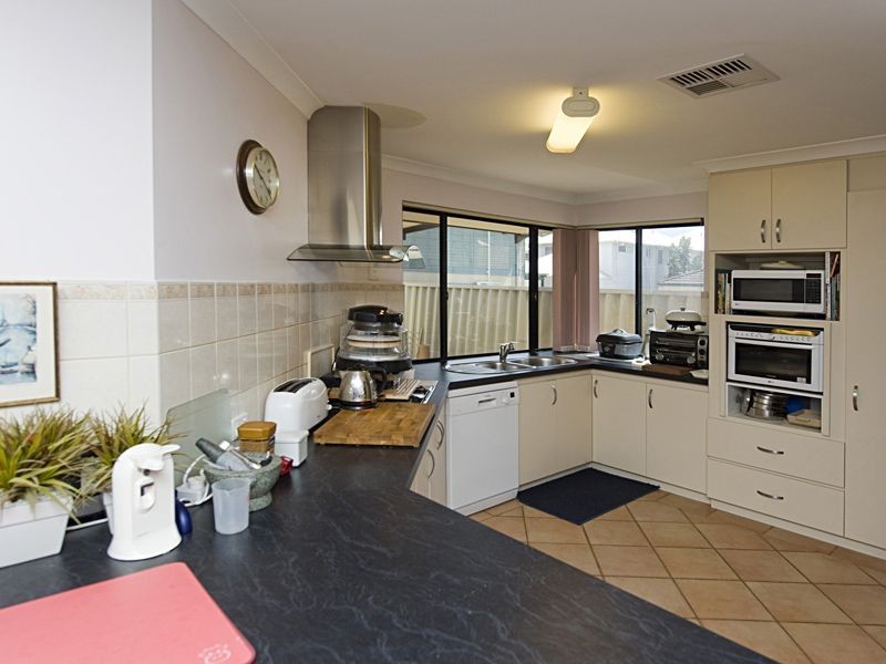 13A Esperance St, East Victoria Park WA 6101