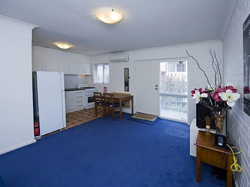 UNIT 6/111 HUBERT STREET, East Victoria Park WA 6101