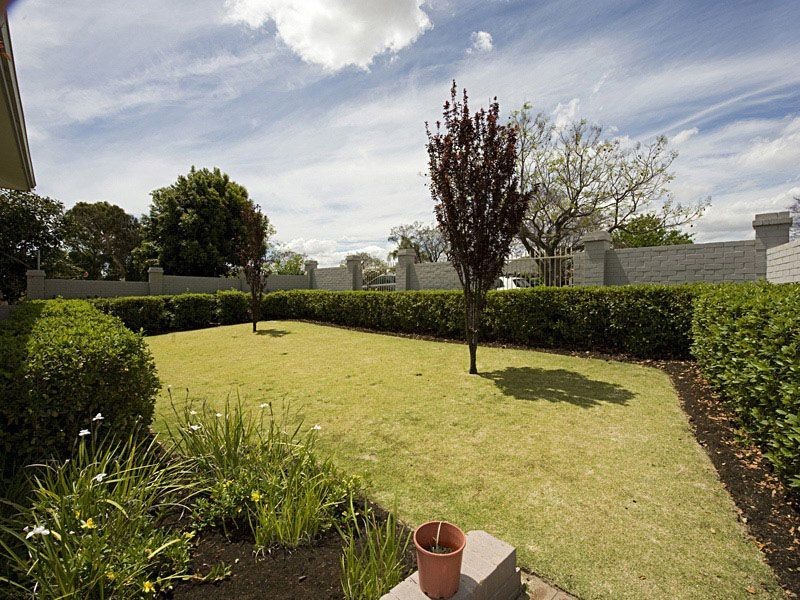 UNIT 6/111 HUBERT STREET, East Victoria Park WA 6101