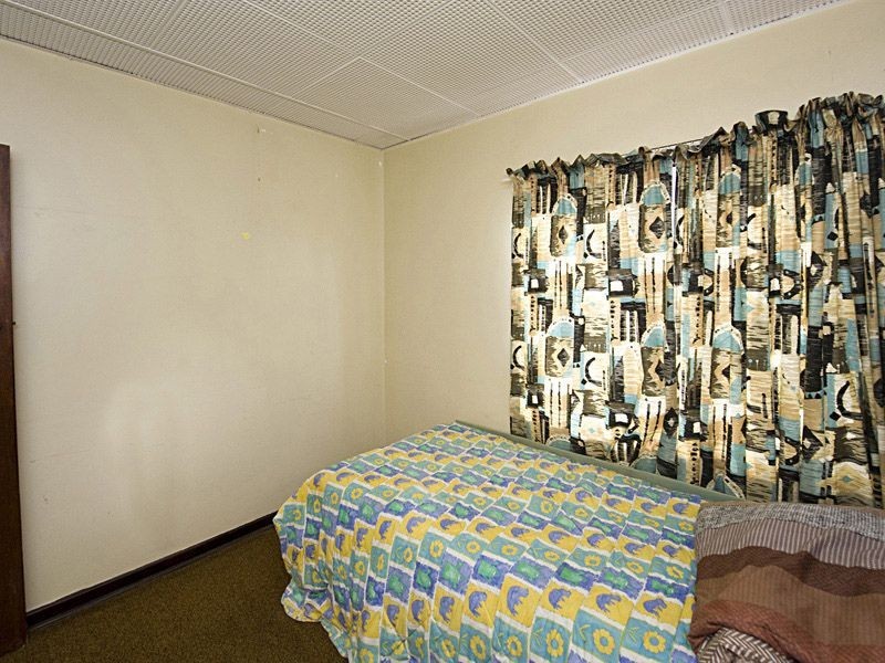 9 Alvah St, St James WA 6102