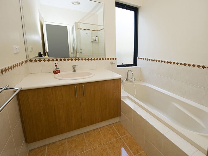 23 Sleight St, St James WA 6102