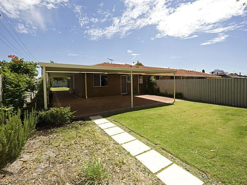 17A PRISKE WAY, Rivervale WA 6103