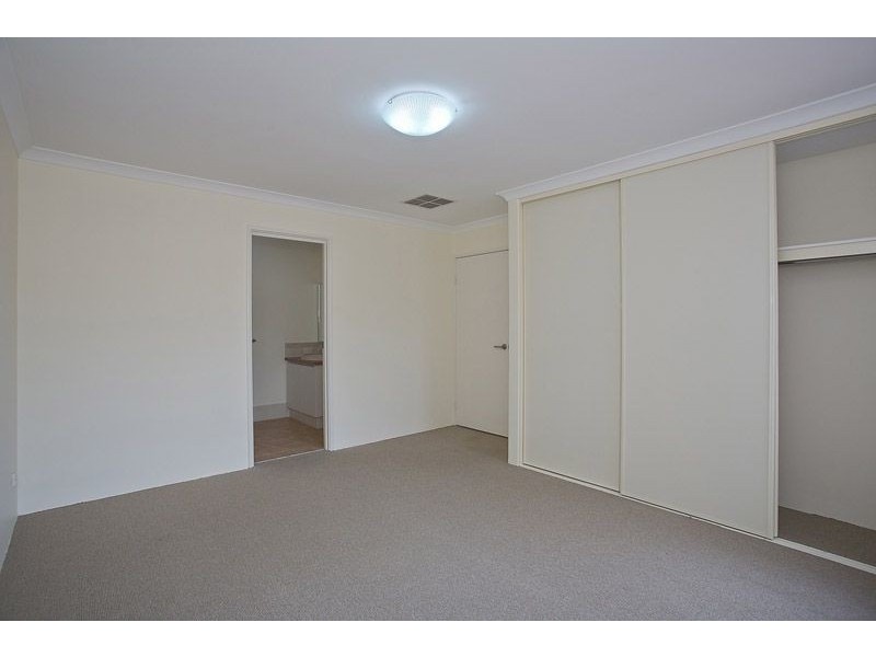 15 Sittella Gardens, East Cannington WA 6107