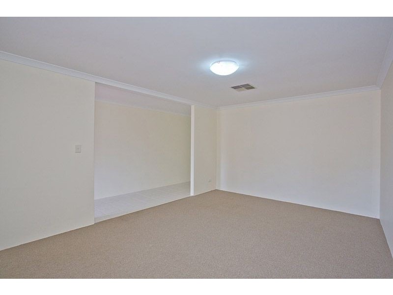 15 Sittella Gardens, East Cannington WA 6107