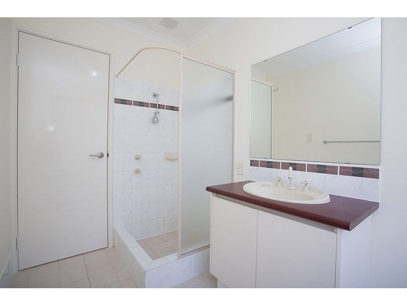 15 Sittella Gardens, East Cannington WA 6107