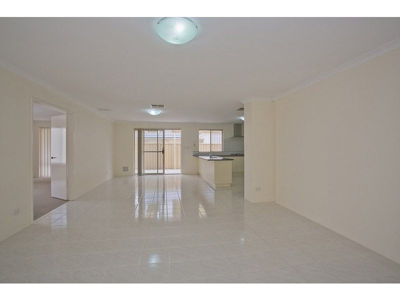 15 Sittella Gardens, East Cannington WA 6107