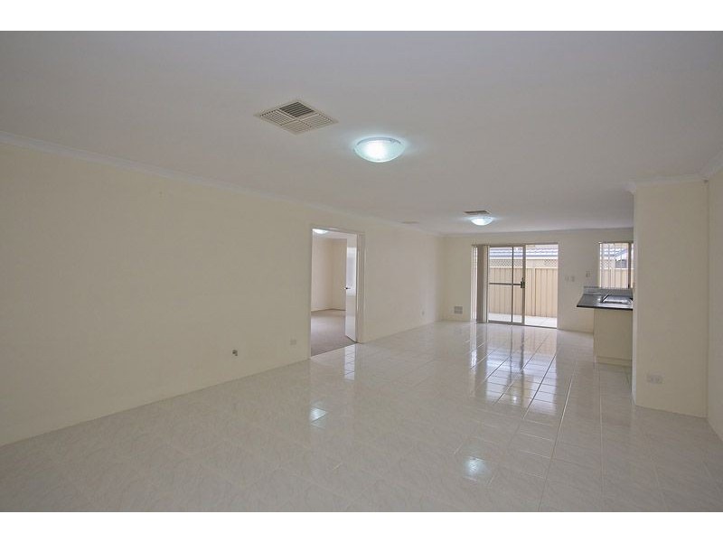 15 Sittella Gardens, East Cannington WA 6107